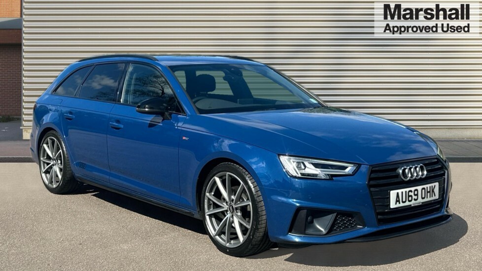 Compare Audi A4 Avant 40 Tfsi Black Edition S Tronic AU69OHK Blue