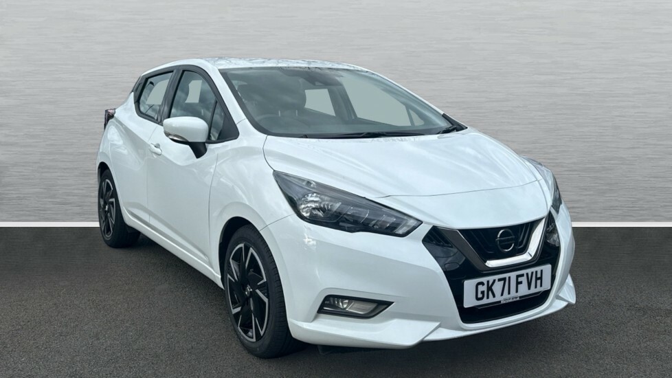 Compare Nissan Micra 1.0 Ig-t 92Ps Acenta GK71FVH White