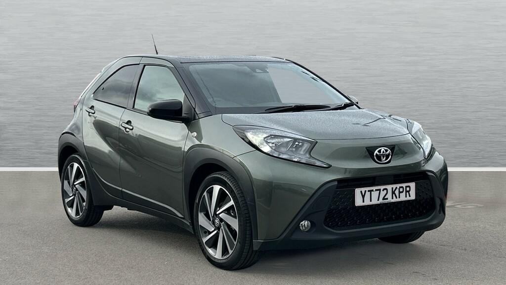 Compare Toyota Aygo X 1.0 Vvt-i Edge YT72KPR Green