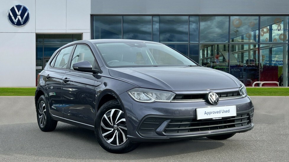 Compare Volkswagen Polo Life 1.0 Tsi 95Ps 5-Speed LC72MLJ Grey