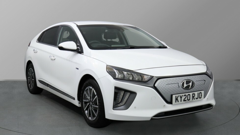 Compare Hyundai Ioniq Hat 38.3 Kwh Premium Se KY20RJO White