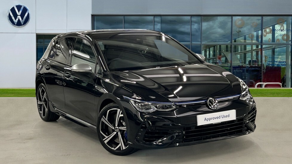 Compare Volkswagen Golf 8 R 2.0 Tsi 4Motion 320Ps 7-Speed Dsg EX24WFW Black
