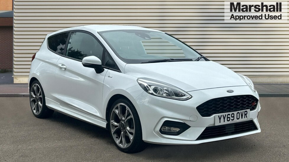 Compare Ford Fiesta 1.0 Ecoboost St-line X YY69OVR White