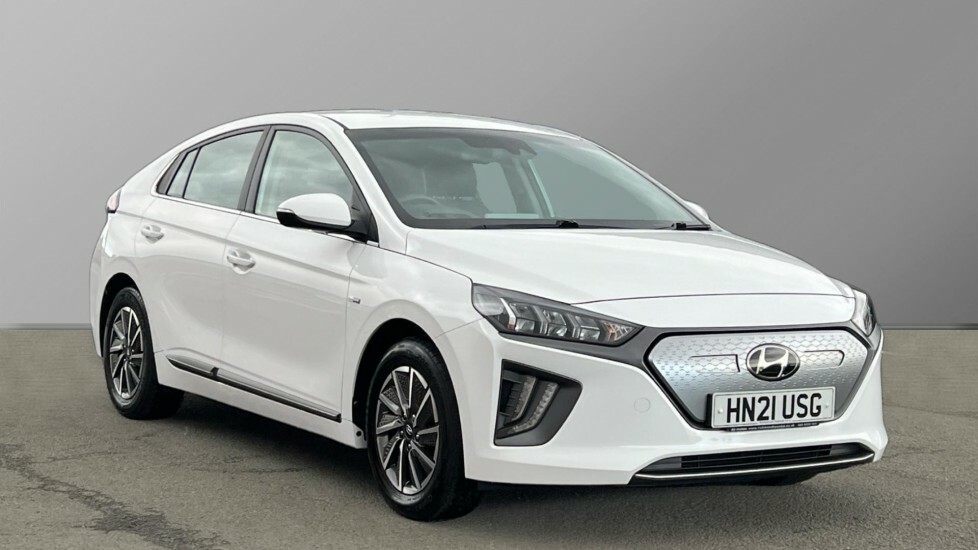 Compare Hyundai Ioniq Hat 38.3 Kwh Premium HN21USG White