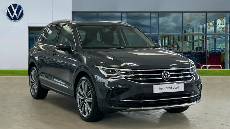 Compare Volkswagen Tiguan Elegance 2.0 Tdi 150Ps 7-Speed Dsg KS73XNJ Grey