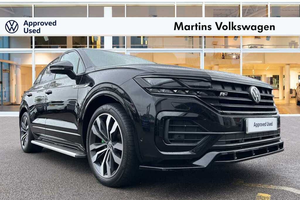 Compare Volkswagen Touareg 3.0Tdi 286Ps Black Edition 4Motion LF20NKK Black