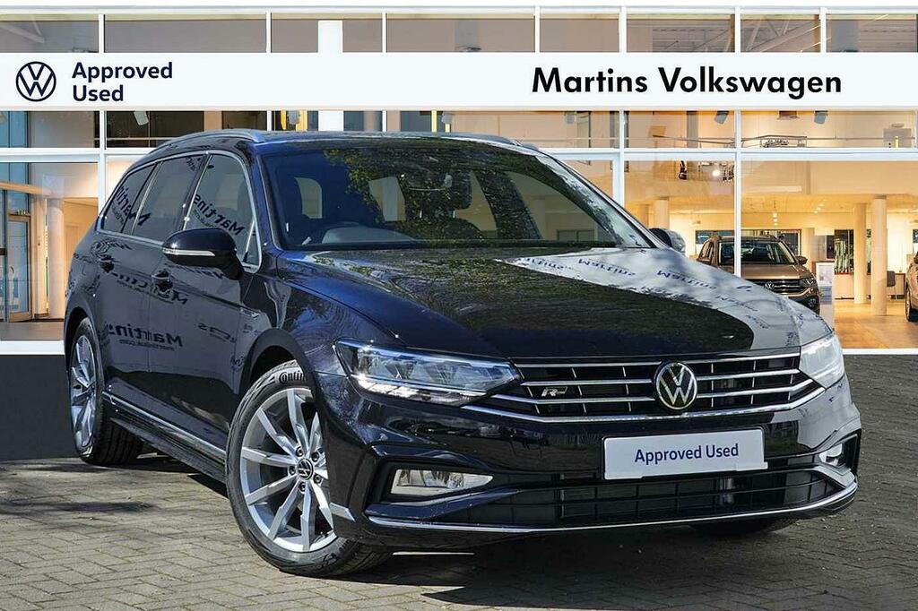 Compare Volkswagen Passat Mk8 Facelift Est 1.5Tsi 150 R-line Evo Dsg RO24HNP Black