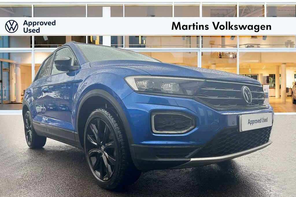 Compare Volkswagen T-Roc 2017 1.5 Tsi Black Edition 150Ps Evo VN70EPE Blue