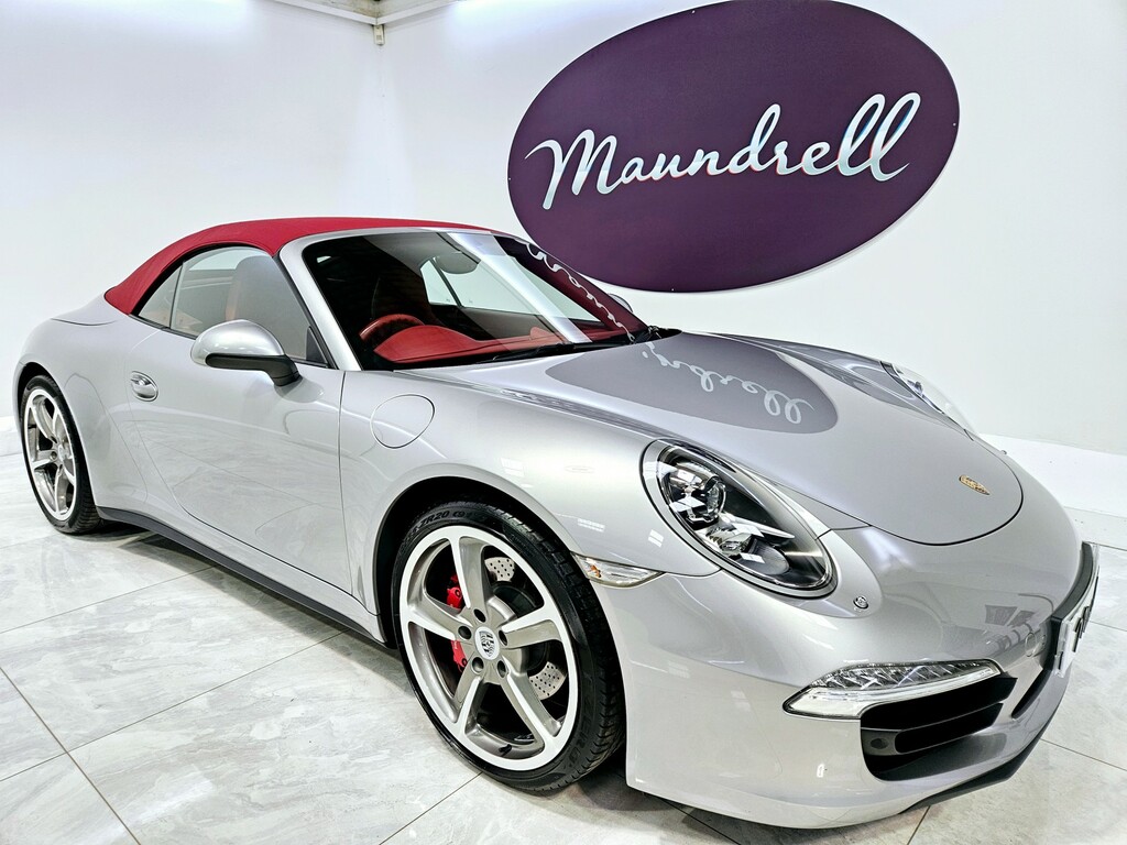 Compare Porsche 911 Carrera 4S VU13LCX Silver
