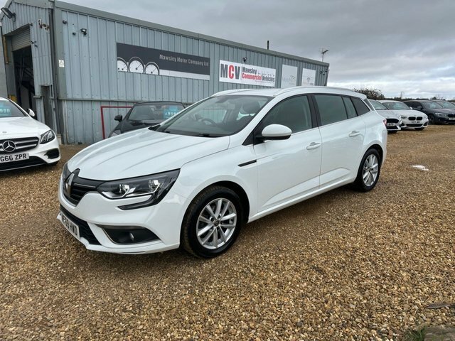 Compare Renault Megane 1.5 Play Dci 114 Bhp MF69HWD White