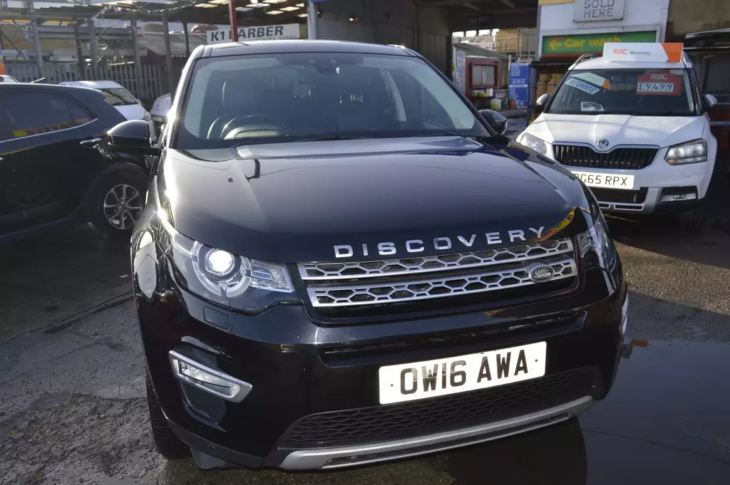 Compare Land Rover Discovery Sport Sport 2.0 Td4 180 Hse Luxury Sat Nav OW16AWA Black