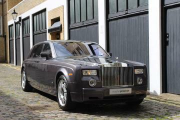 Compare Rolls-Royce Phantom 6.7 V12 Euro 4 PF07TAJ Grey