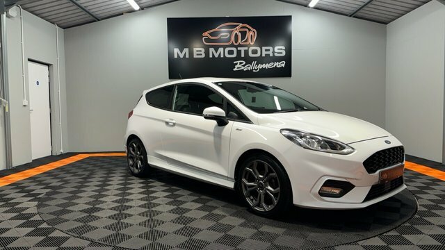 Compare Ford Fiesta St-line 1.0T Ecoboost MKZ2600 White