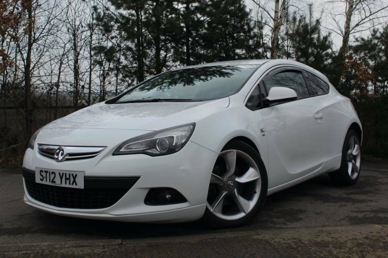 Compare Vauxhall Astra GTC 1.4T Sri Euro 5 Ss ST12YHX White