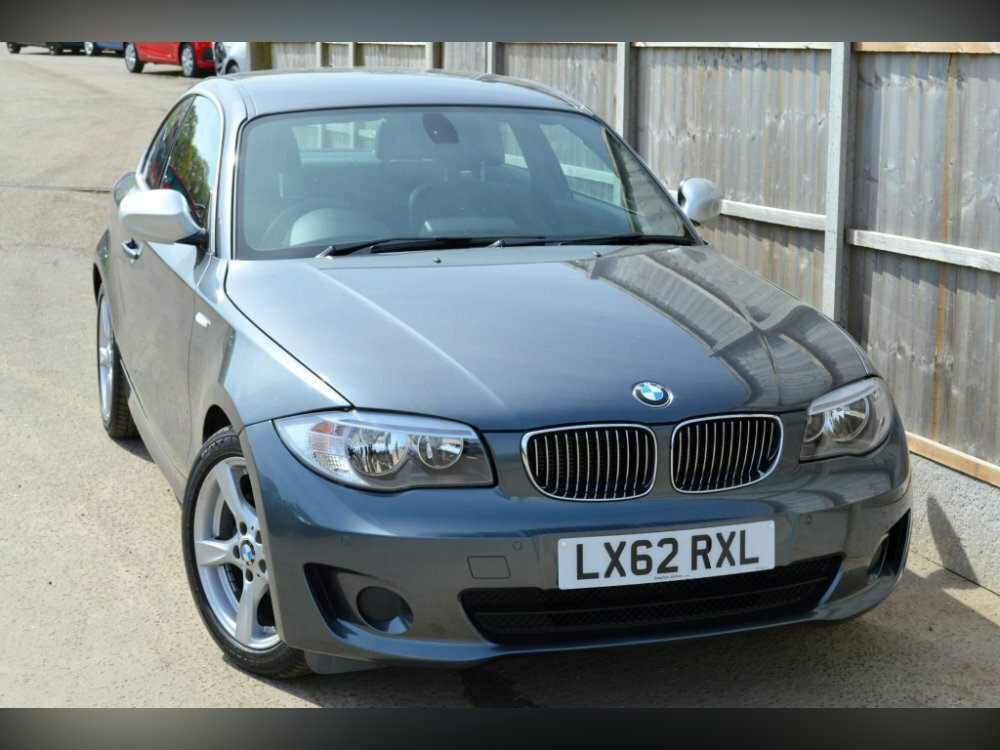 Compare BMW 1 Series 2.0 120I Exclusive Edition Euro 5 Ss LX62RXL Grey