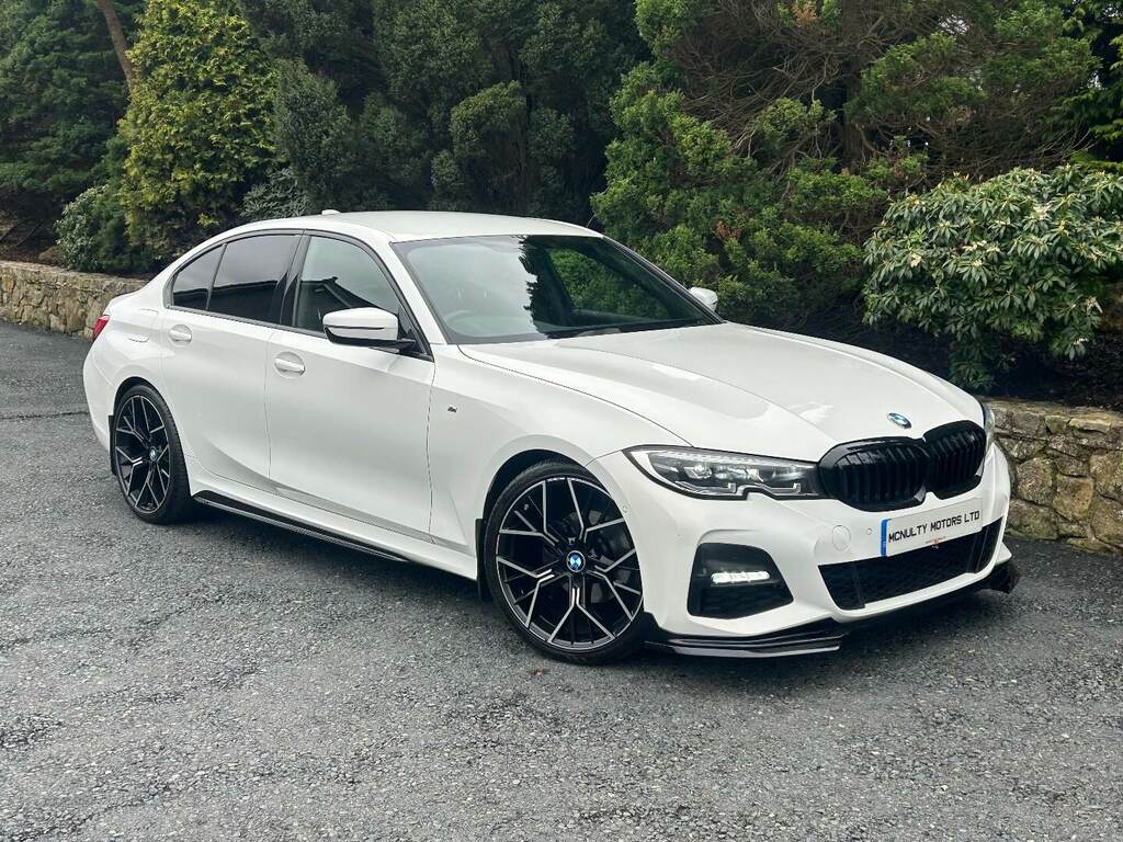 Compare BMW 3 Series 320D M Sport YL19YKS White