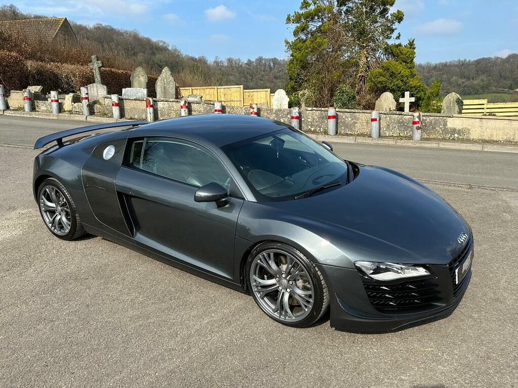 Compare Audi R8 Coupe OY08ZNS Grey