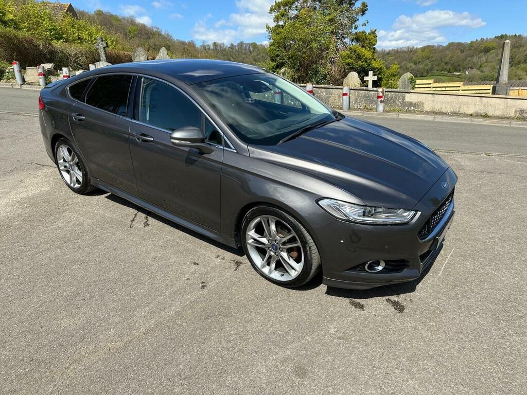 Compare Ford Mondeo Hatchback GF15OUU Grey