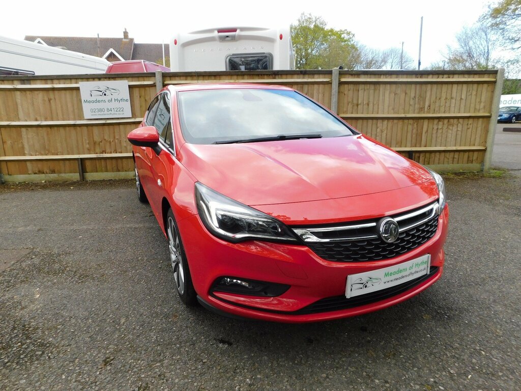 Compare Vauxhall Astra 1.4T Griffin Ss HJ69MDN 