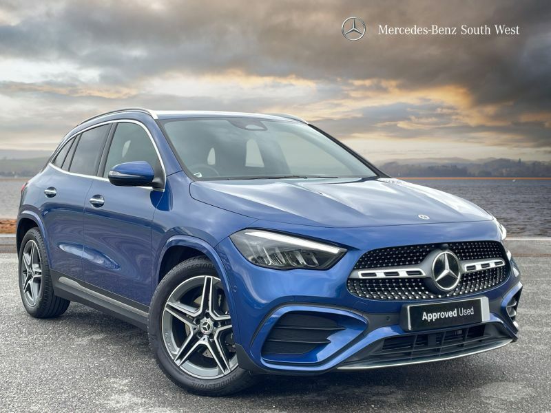 Compare Mercedes-Benz GLA Class Suv KT73UOH Blue