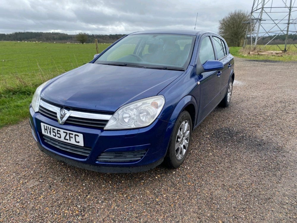 Vauxhall Astra 1.8I 16V Club Blue #1