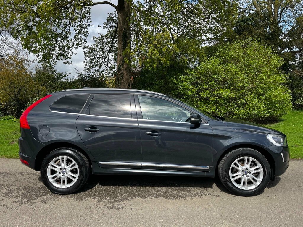 Compare Volvo XC60 2.0 D4 Se Lux Nav Geartronic Euro 6 Ss OE64LVH Grey