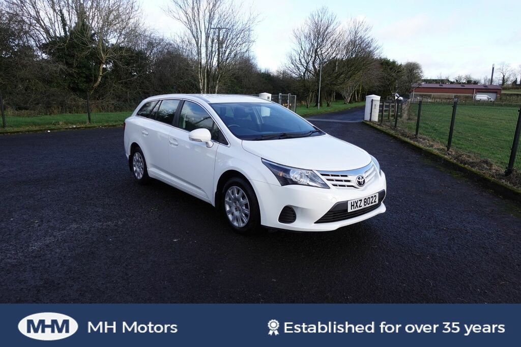 Toyota Avensis 2.0 D-4d Active 124 Bhp White #1