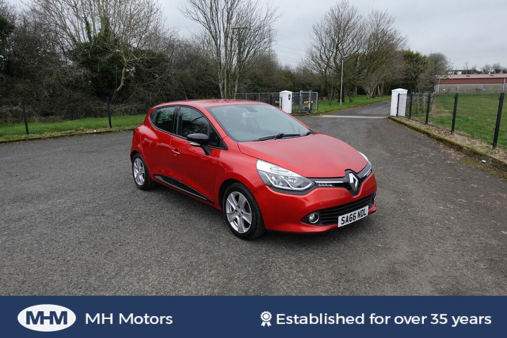 Compare Renault Clio 1.5 Dynamique Nav Dci 89 Bhp SA66NDL Red