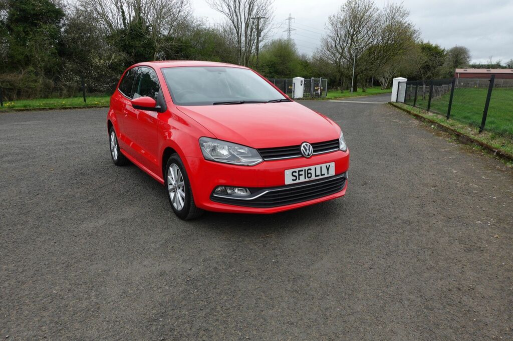 Compare Volkswagen Polo 1.0 Match 60 Bhp SF16LLY Red