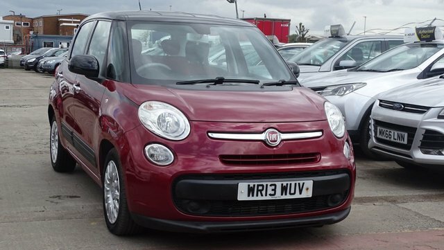 Compare Fiat 500L 1.6 Multijet Easy 105 Bhp Drives A1 WR13WUV Red
