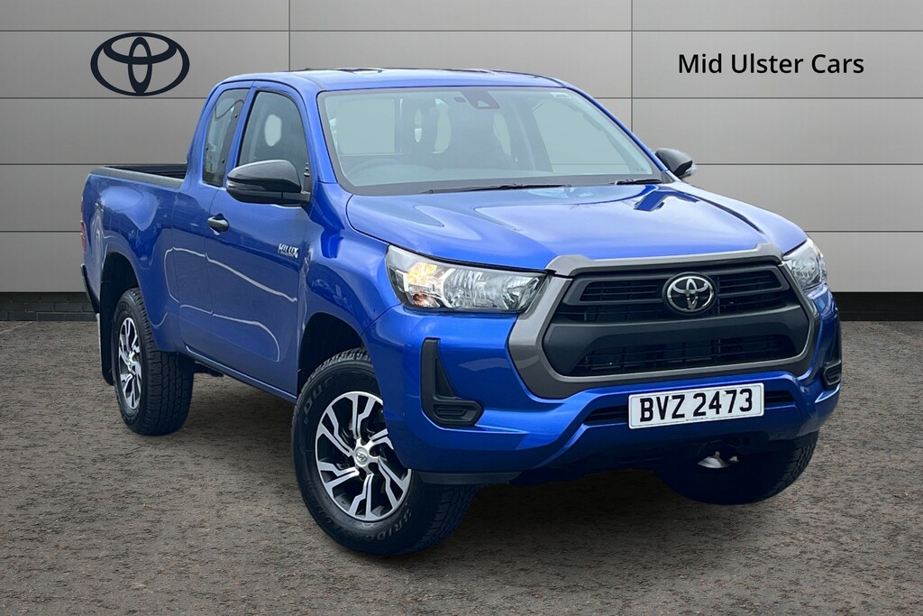 Compare Toyota HILUX 2.4 D-4d Active Extended Cab Pickup 4Wd Euro 6 S BVZ2473 