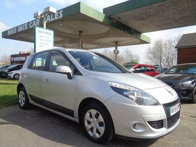 Renault Scenic 1.6 Expression Vvt 109 Bhp Silver #1