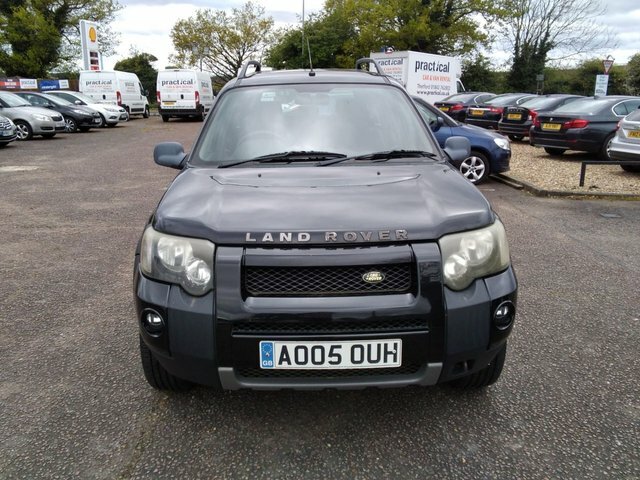 Compare Land Rover Freelander 2.0 Td4 Hse Station Wagon 110 Bhp AO05OUH Black