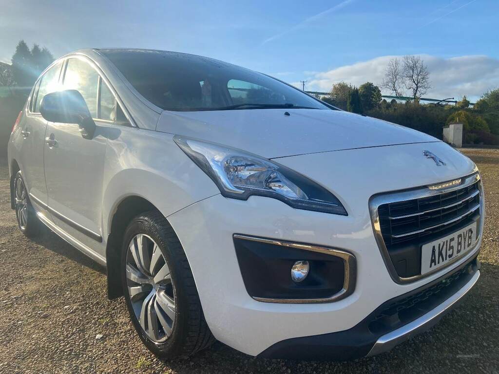 Compare Peugeot 3008 1.6 Hdi Active AK15BYB White
