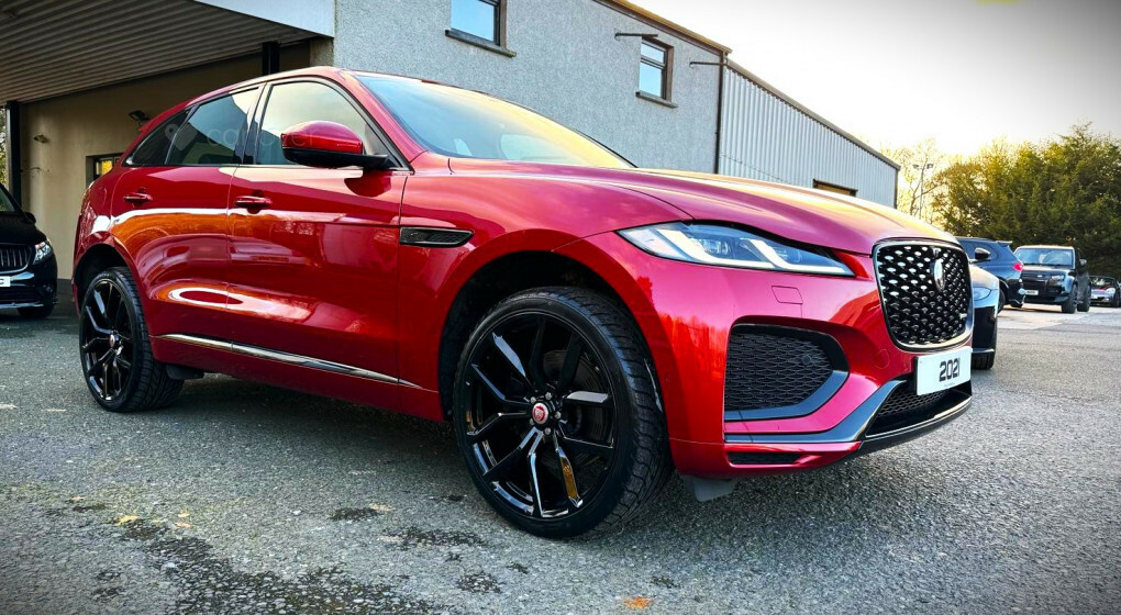 Compare Jaguar F-Pace R-dynamic Hse 200 D Mhev Awd 4Wd YK21ZMZ 