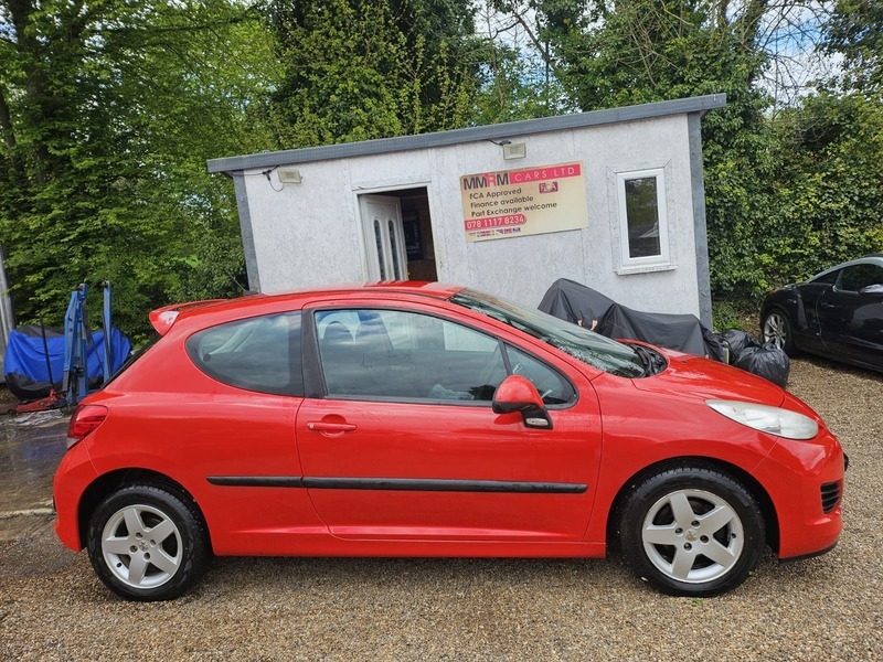 Compare Peugeot 207 S GY10BZN Red