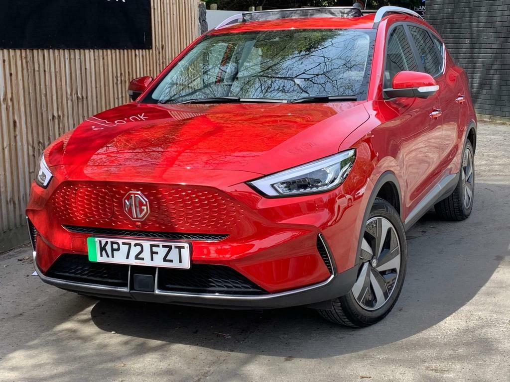 Compare MG ZS Zs 72.6Kwh Trophy Connect KP72FZT Red