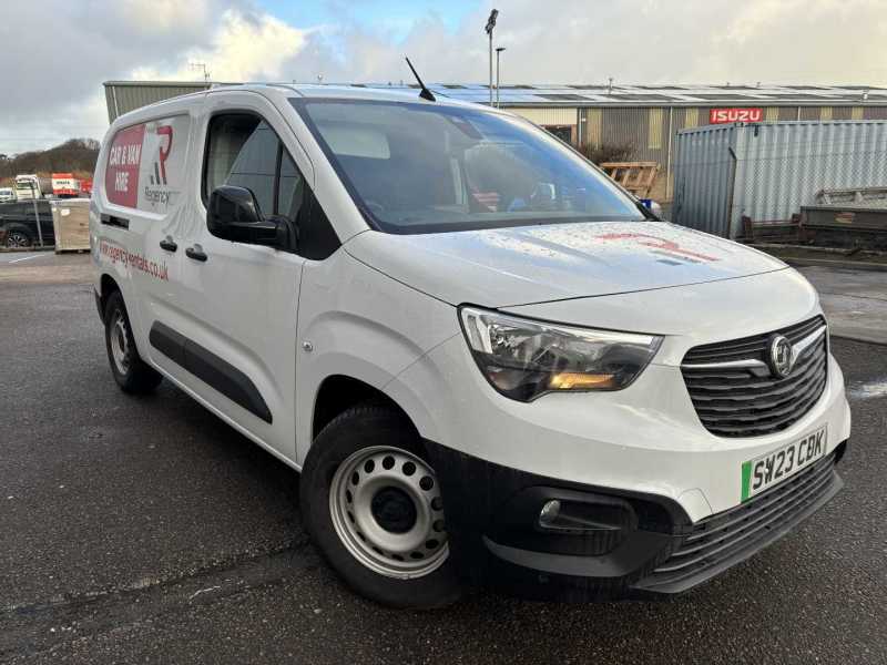 Vauxhall Combo-e Life Cargo L2h1 2300 50Kwh Dynamic White #1