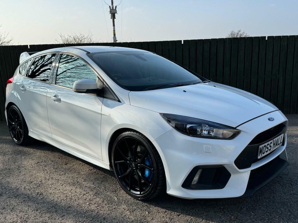 Compare Ford Focus 2.3T Ecoboost Rs Awd Euro 6 Ss  White
