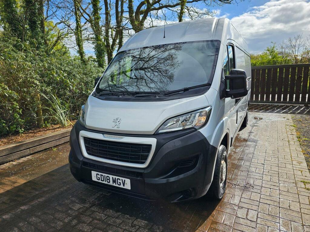 Compare Peugeot Boxer Panel Van 2.0 Bluehdi 335 Professional 2018 GD18MGV Silver