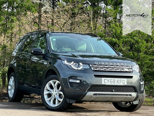 Compare Land Rover Discovery 2.0 Td4 Hse 178 Bhp CY68KFG Grey