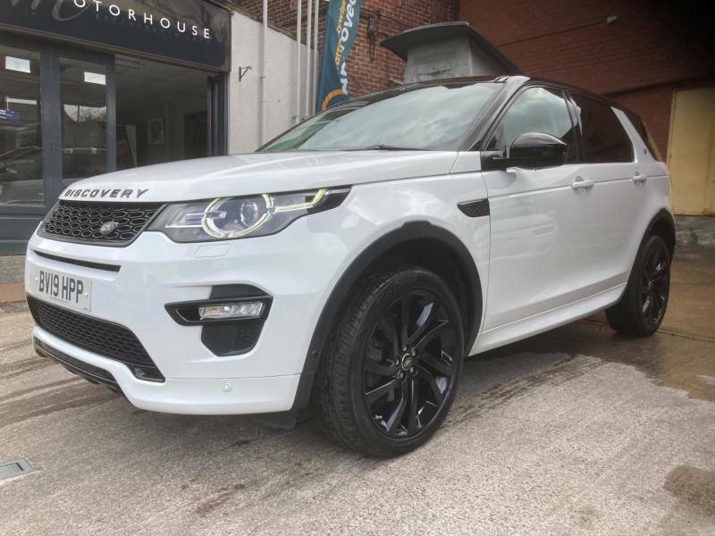 Compare Land Rover Discovery Sport 2.0 Td4 180 Hse Luxury BV19HPP White