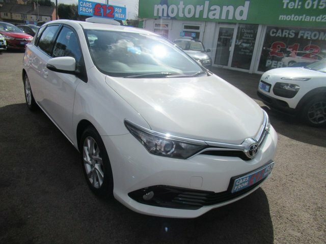 Compare Toyota Auris 1.6 D-4d Business Edition YB65XWP White