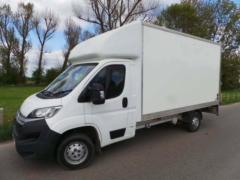 Citroen Relay 2.0 Bluehdi Chassis Cab 130Ps White #1