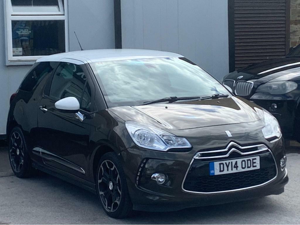 Compare Citroen DS3 1.6 E-hdi Airdream Dstyle Plus Euro 5 Ss DY14ODE Black