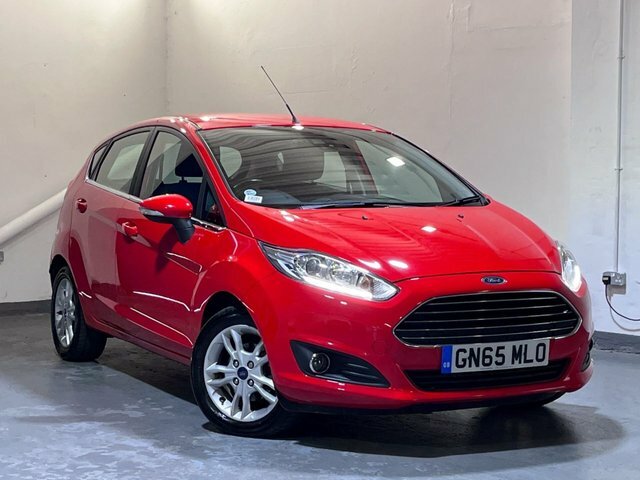 Compare Ford Fiesta 1.0 Zetec 99 Bhp GN65MLO Red