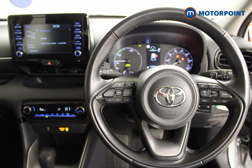 Compare Toyota Yaris 1.5 Hybrid Icon Cvt  Silver