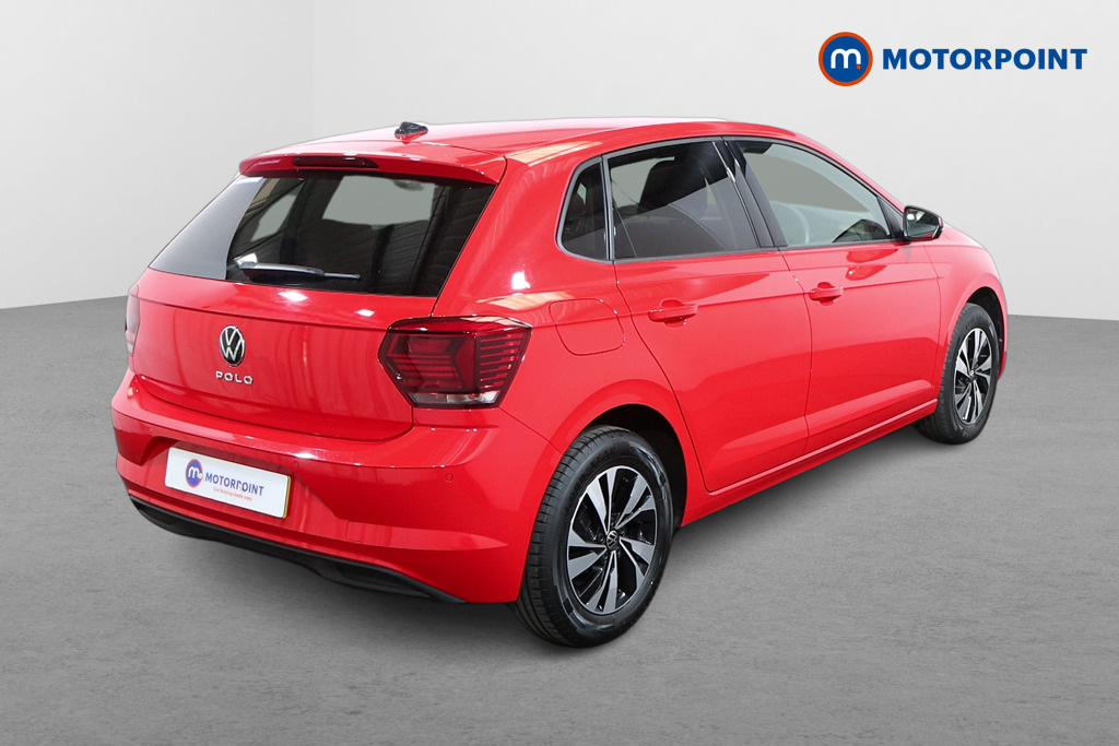 Compare Volkswagen Polo 1.0 Evo 80 Match  Red