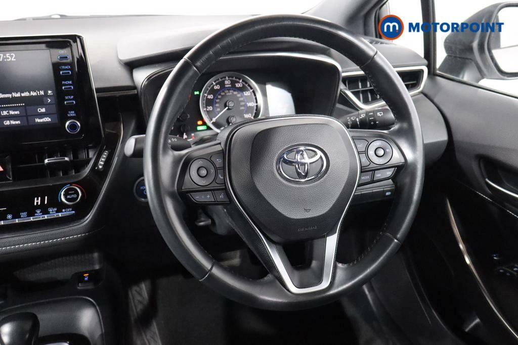 Compare Toyota Corolla 1.8 Vvt-i Hybrid Icon Cvt  White