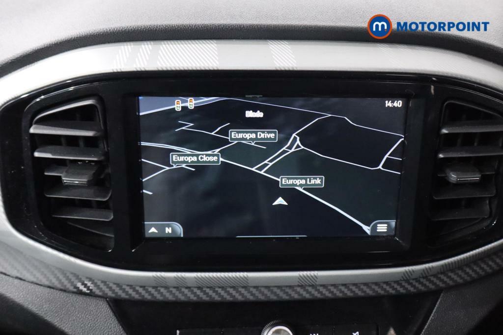 Compare MG MG3 1.5 Vti-tech Exclusive Navigation  Black